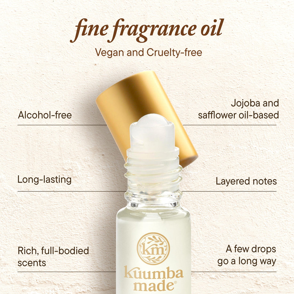 Kuumba Made Vanille Musc application sur le poignet pour sillage agréable.