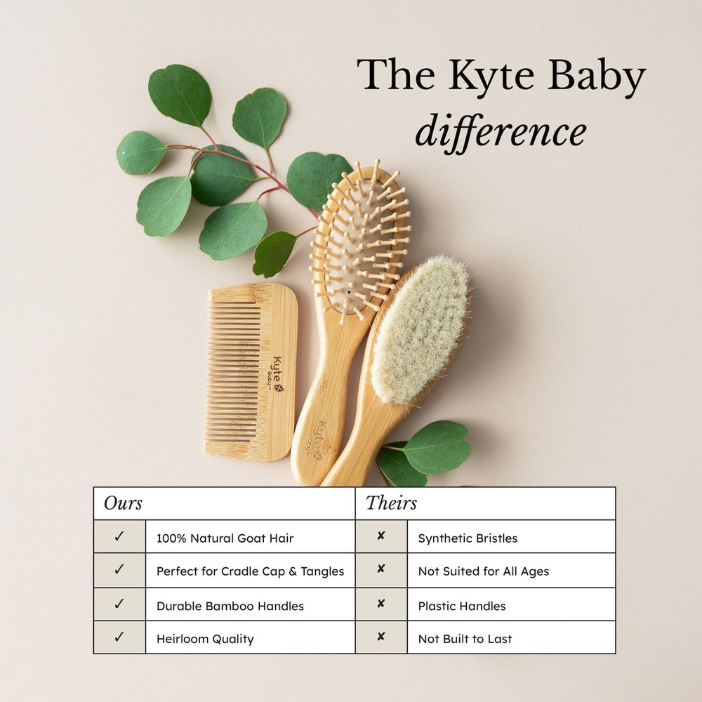 Peigne KYTE BABY en bambou, léger et durable pour cheveux.