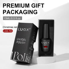 Application fluide du gel rouge L'UGX sans traces sur l'ongle.