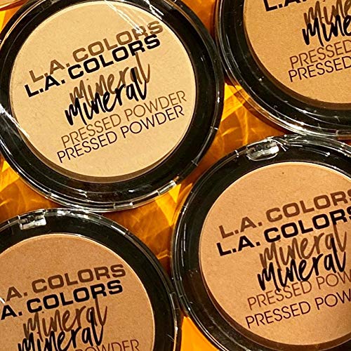 Poudre minérale L.A. COLORS texture légère et brillance maîtrisée.