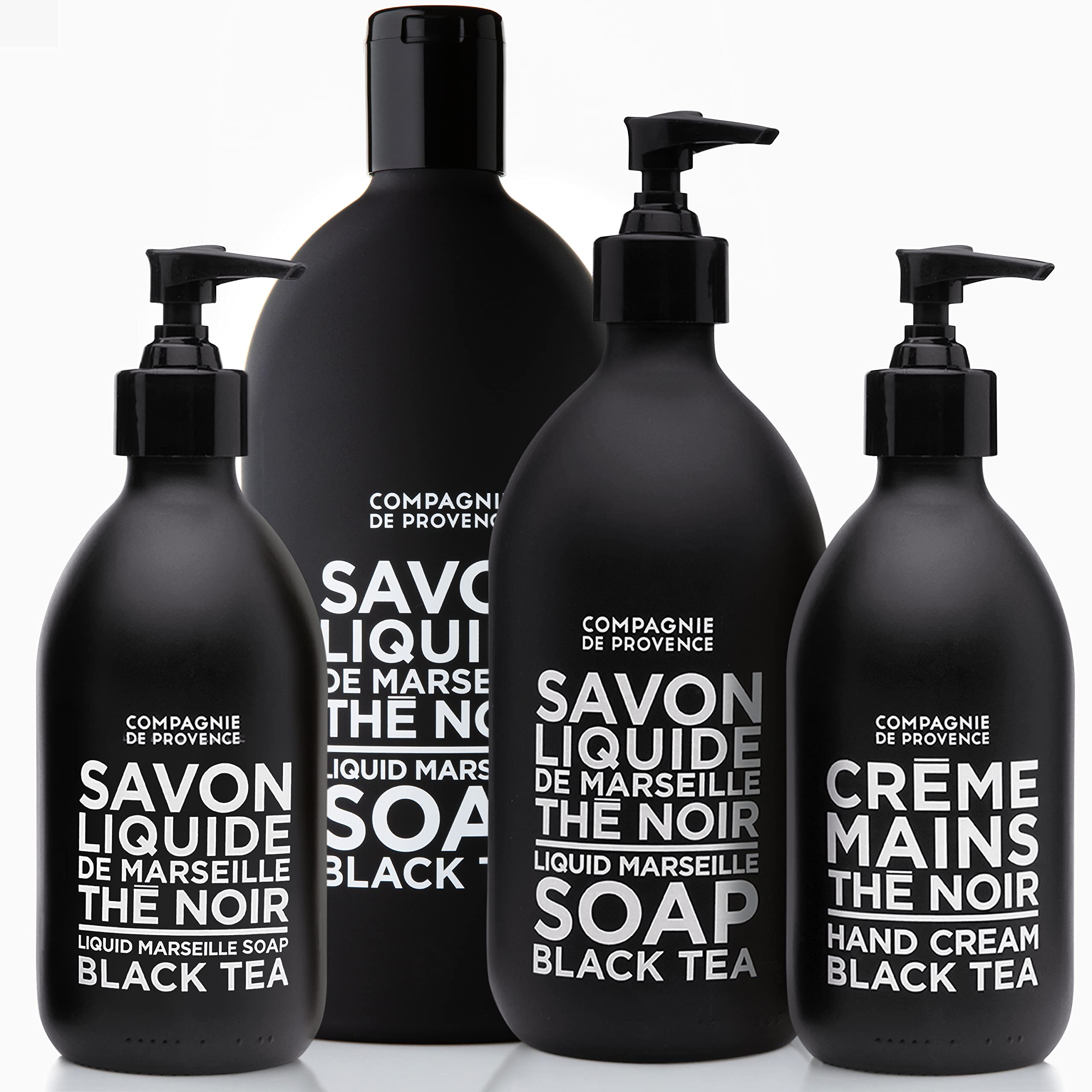 La Compagnie de Provence Fabriqué en France, esprit provençal pour une routine douche élégante.