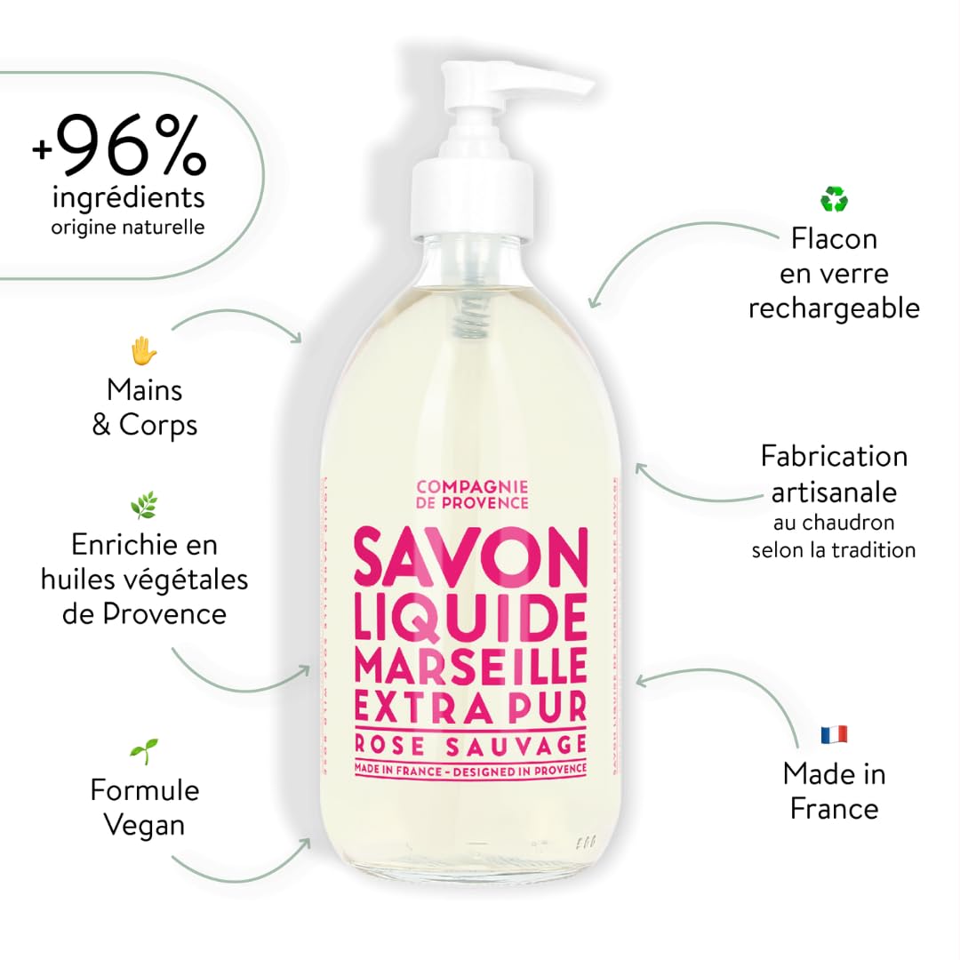 Gros plan sur Rose Sauvage et pétales dans le savon France
