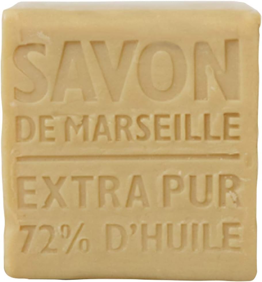 Texture crémeuse et riche, douceur pour la peau lors de chaque utilisation.