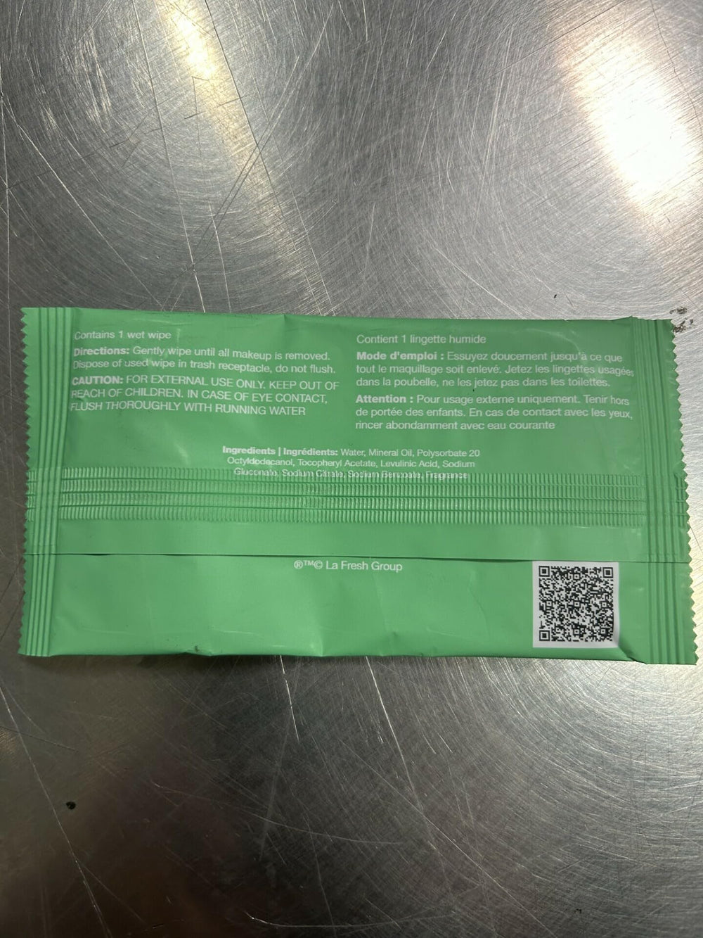 Lingettes La Fresh format portable, idéales en déplacement pour une routine rapide.