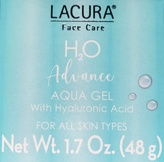 Application douce sur le visage avec le Gel Lacura H2O Advance.