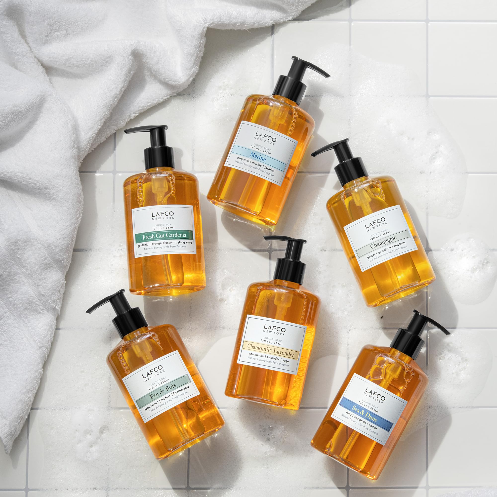 Texture riche du savon Champagne, soin nourrissant pour peau sensible.