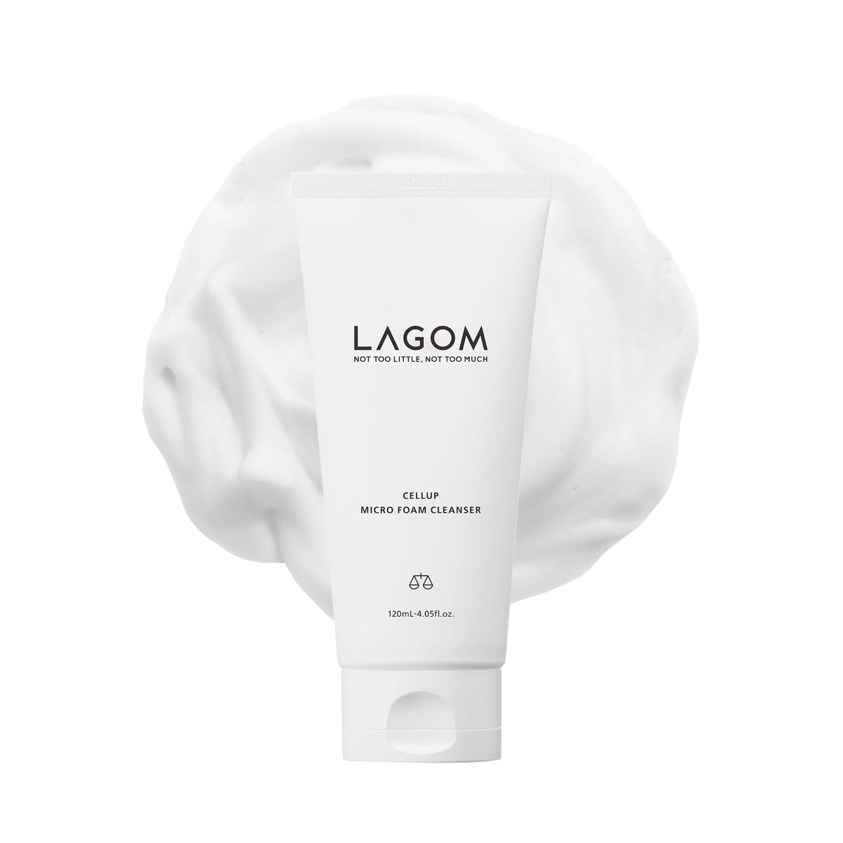 LAGOM Cellup: mousse micro-bulles dense pour un nettoyage en douceur.
