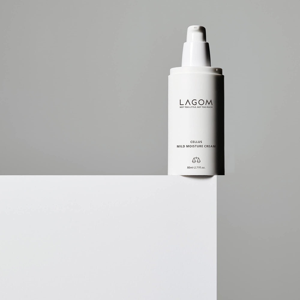 Lagom Cellus Crème Hydratante en action sur le visage, peau apaisée et rafraîchie.