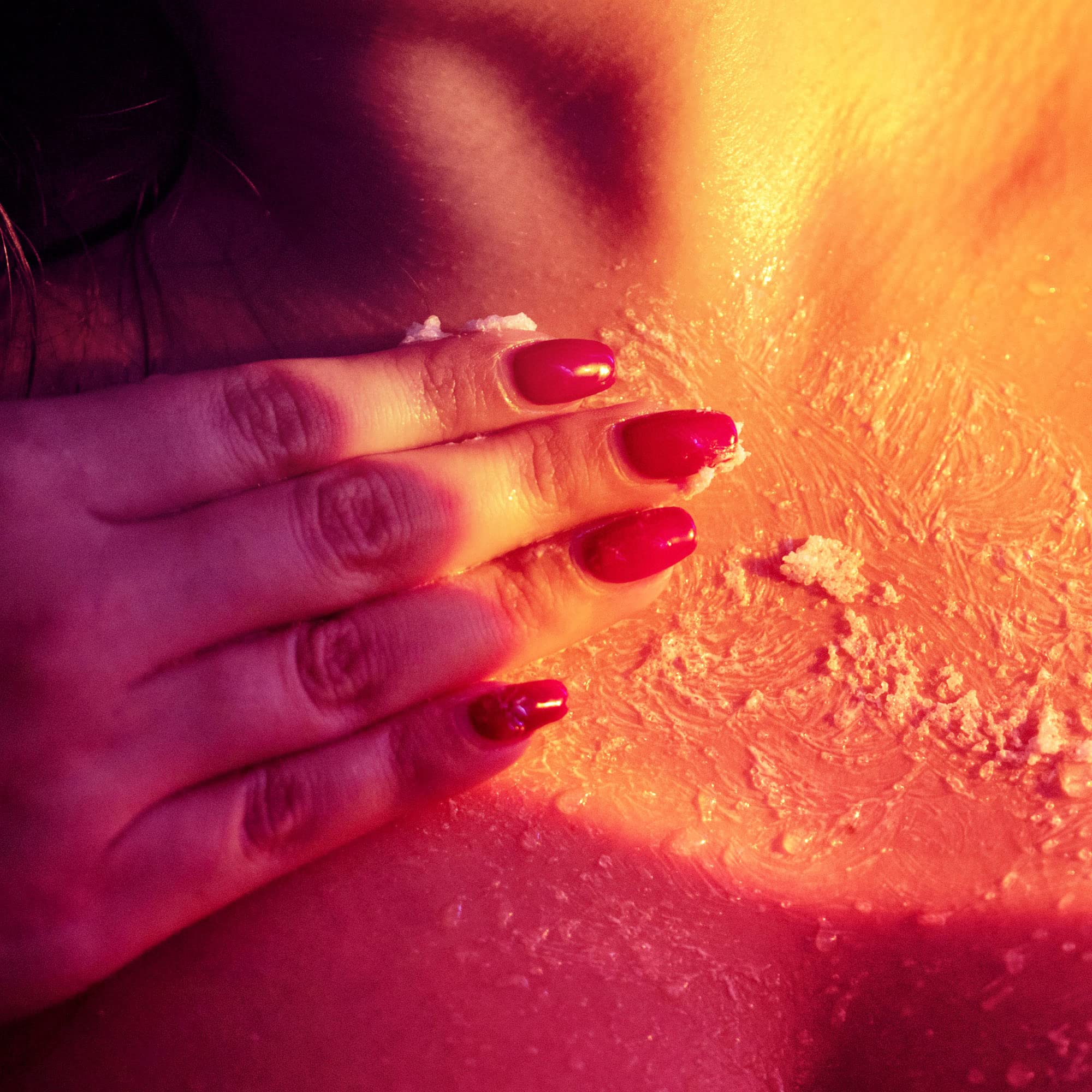 Parfum jasmin blanc et fruits exotiques du gommage Endless Summer