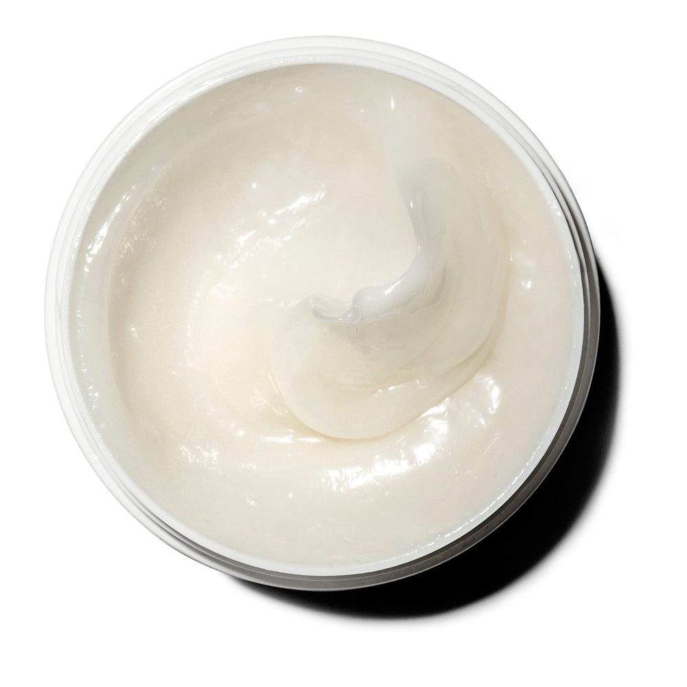 LaLicious Sugar Kiss Velour Body Melt utilisé comme gel de rasage nourrissant.