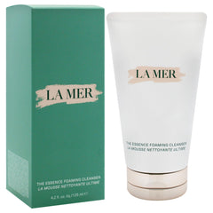 La Mer Essence Mousse Texture Crèmeuse: sensation luxueuse sur la peau.