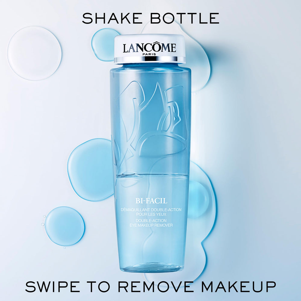 Lancôme Bi‑Facil apporte une sensation rafraîchissante autour des yeux.