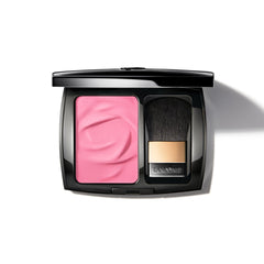Lancôme Blush Subtil avec pinceau intégré pour une application facile et précise.