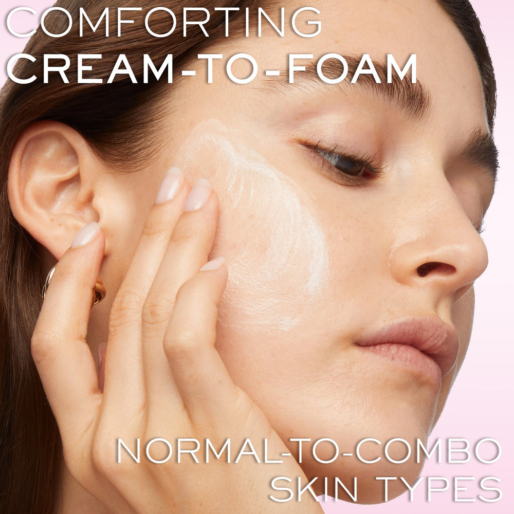 Lancôme Crème Mousse Confort: texture mousseuse riche prête à nettoyer en douceur.