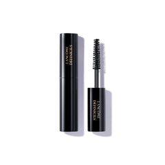 Lancôme Définicils avec sa brosse hérisson pour une définition précise des cils.