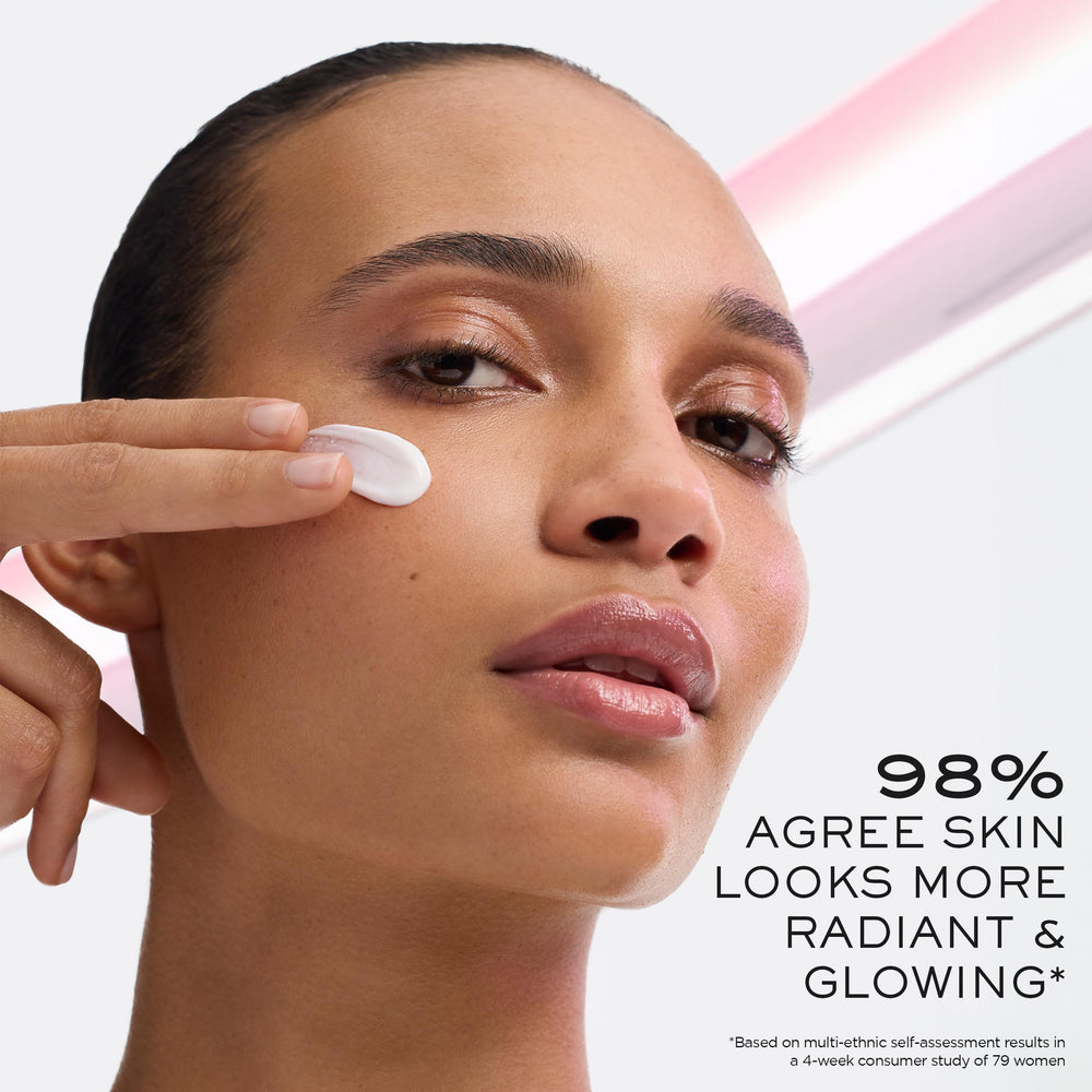 Texture crème soyeuse Hydra Zen pour douceur immédiate.