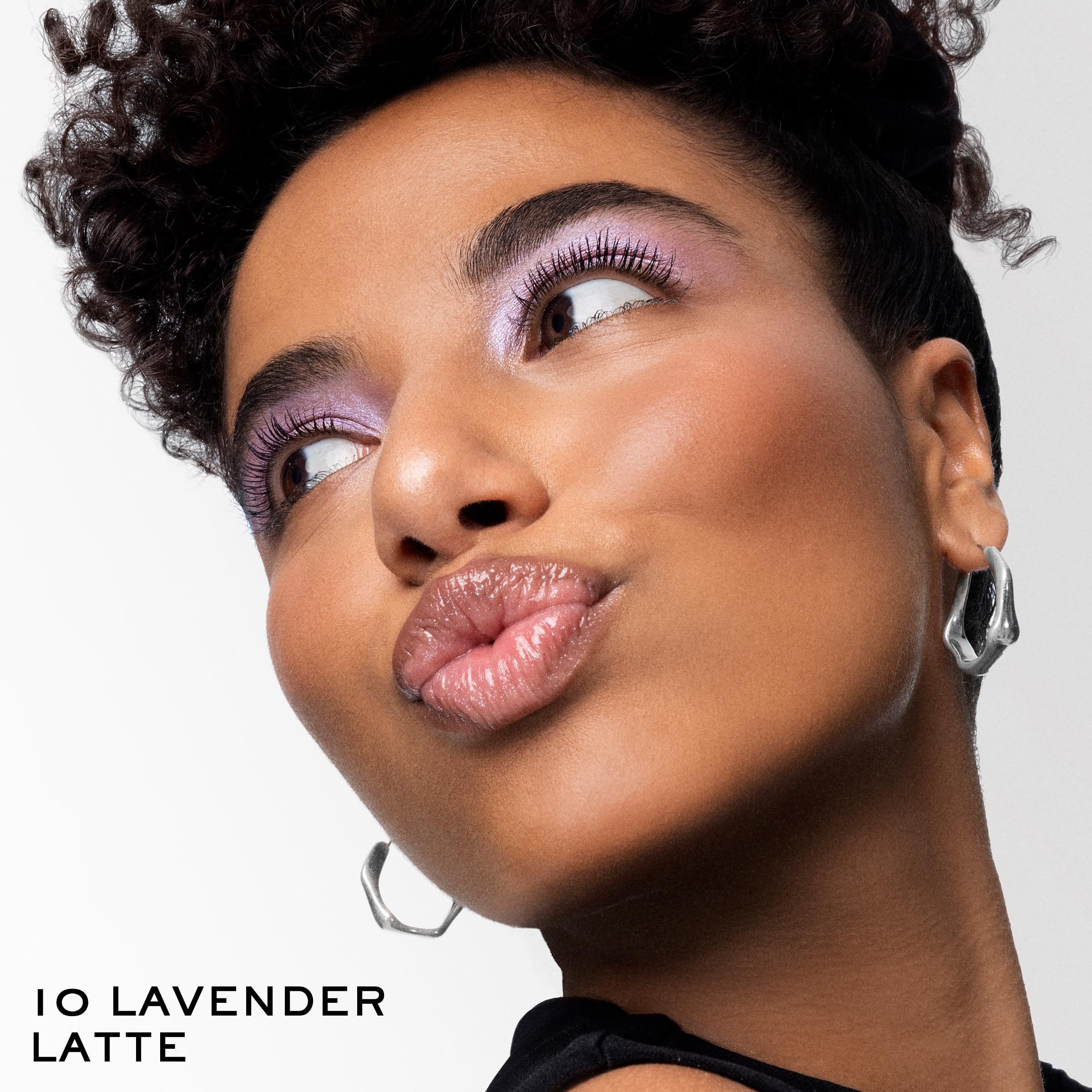 Lancôme Idôle Tint ombre lavande iridescent — reflets subtils et dimensionnels.