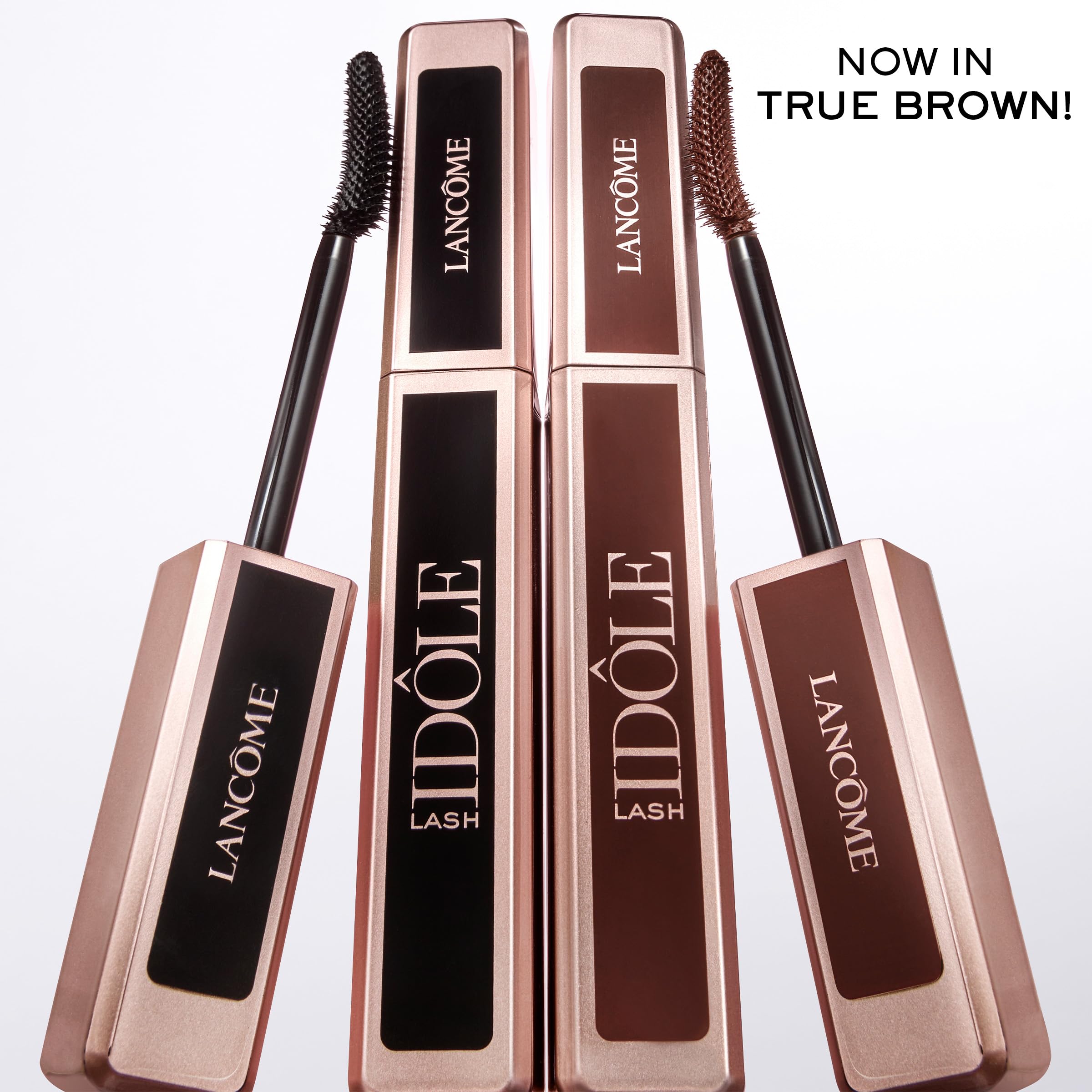 Lancôme Idôle Mascara formule gel legere qui caresse les cils sans paquets.