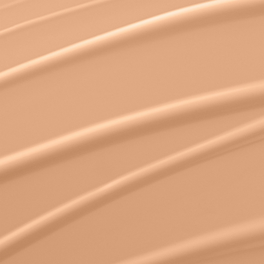 Lancôme Renergie Lift: texture légère qui glisse pour un fini naturel.