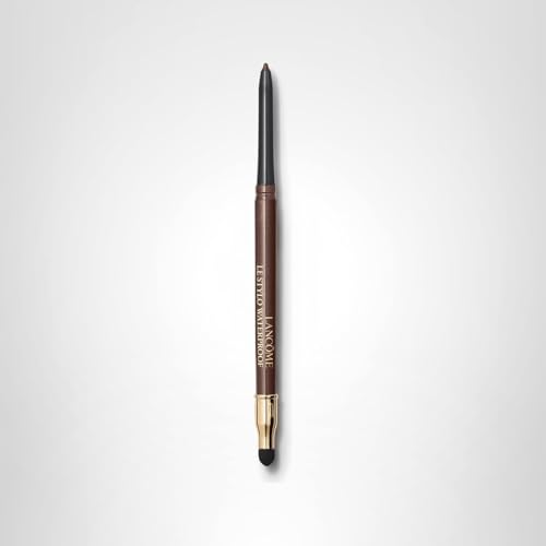 Fini bronze satin du Stylo Yeux Bronze Rich pour un regard lumineux.