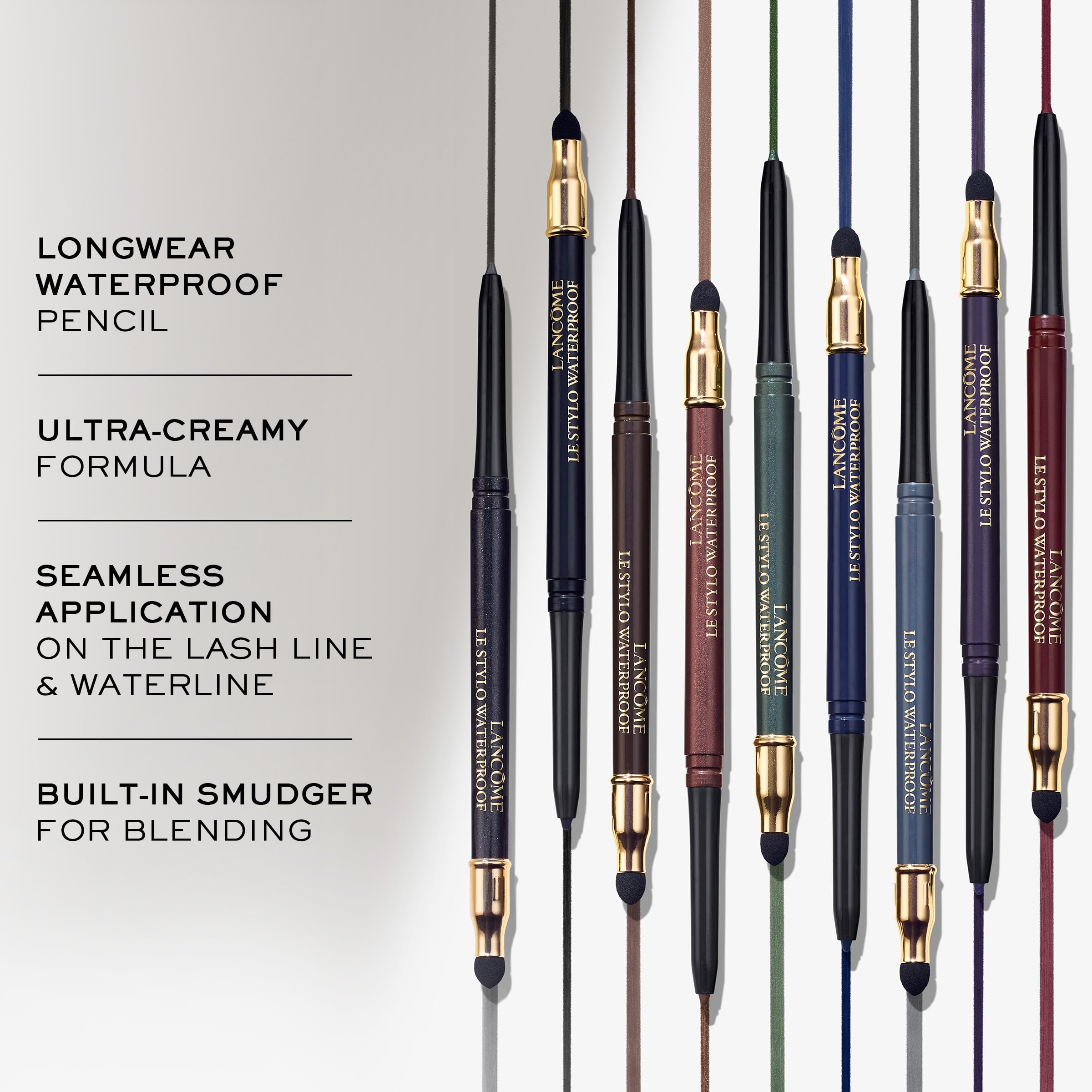 Texture crèmeuse du Stylo Yeux Bronze Rich qui glisse facilement sur la peau.