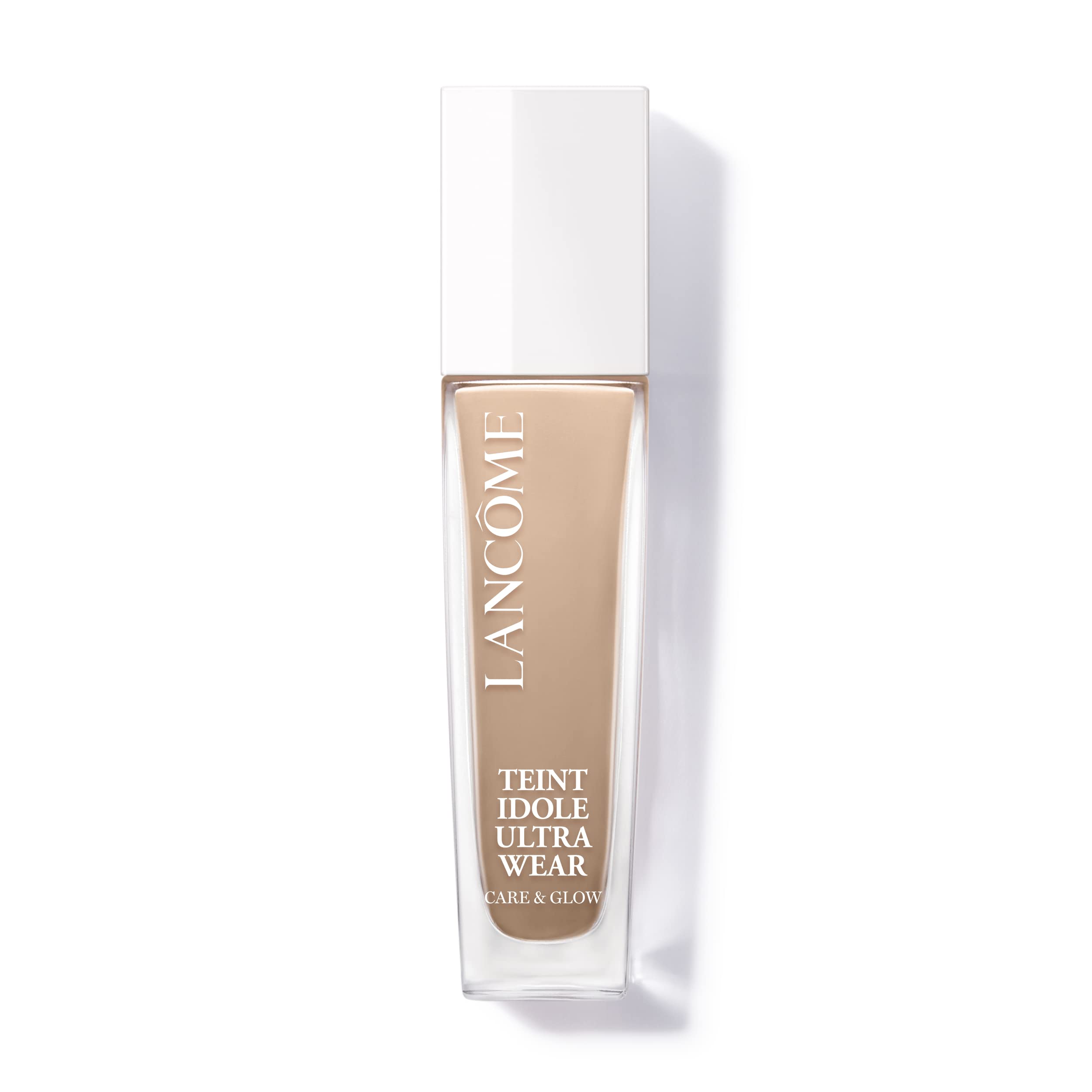 Lancôme Teint Idole Ultra Wear montre sa bouteille-pompe, application facile et hydratation durable.