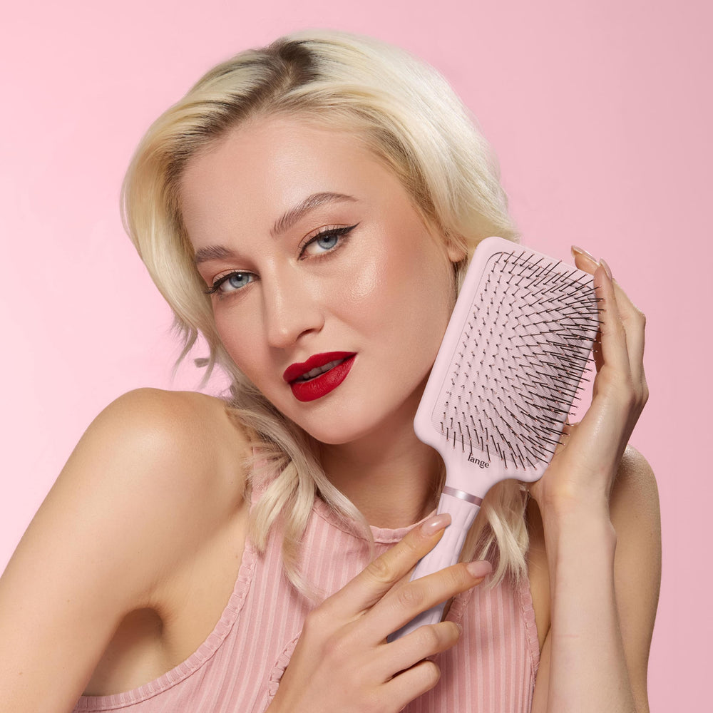 Brosse démêlante L'ANGE HAIR pour cheveux humides ou secs, usage polyvalent.