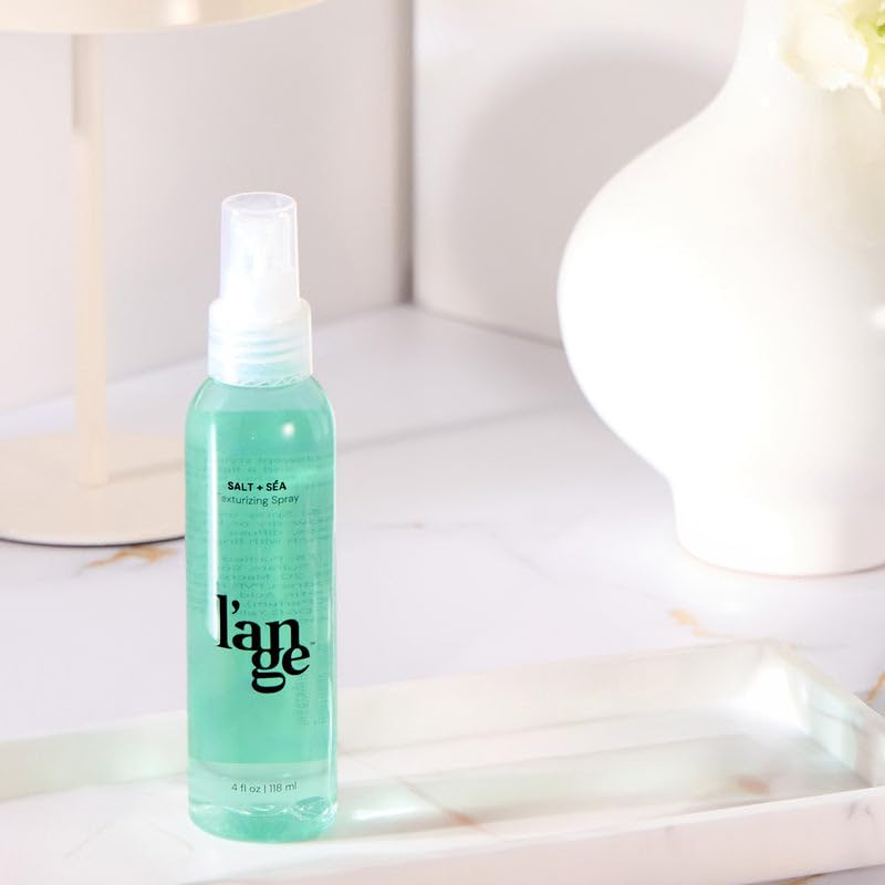L'ANGE HAIR propose une finition matte adaptée aux cheveux fins.
