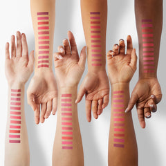 Langmanni application soyeuse levres pour un maquillage rapide et confortable.