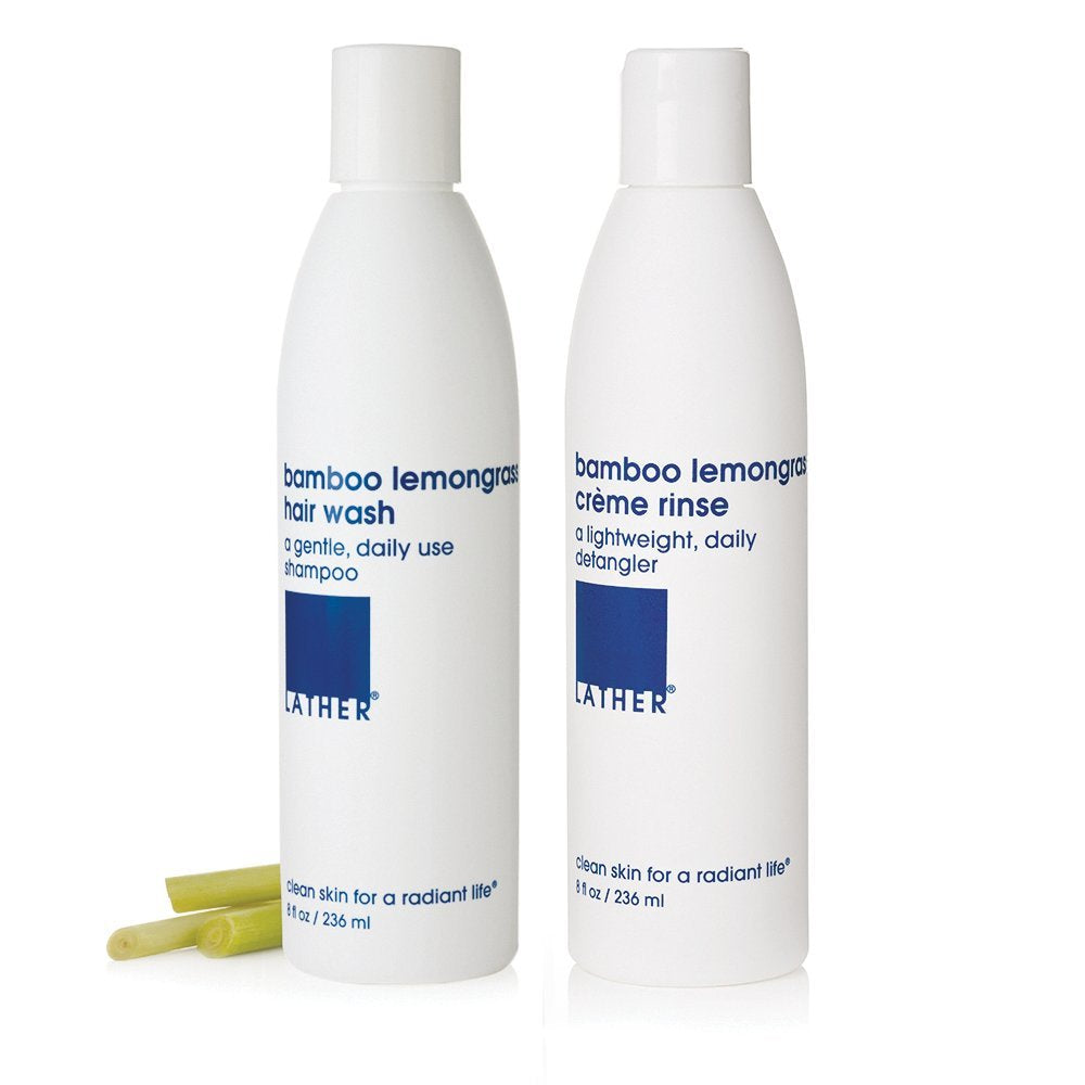 Application du shampoing LATHER, légère mousse et sensation rafraîchissante