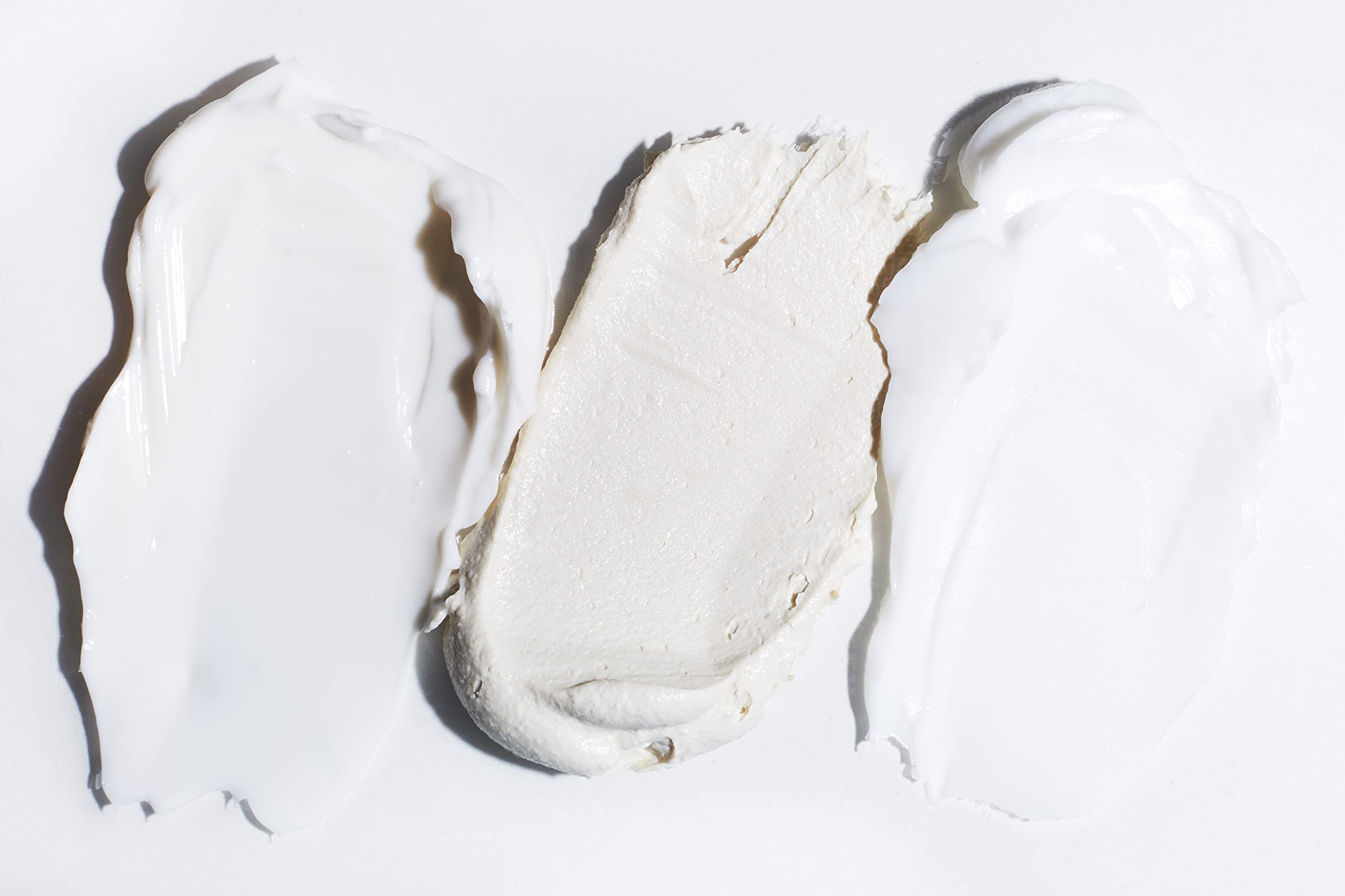 LATHER Ultra Mild Face Wash : nettoyage quotidien respectueux et hydratant pour peau sensible.