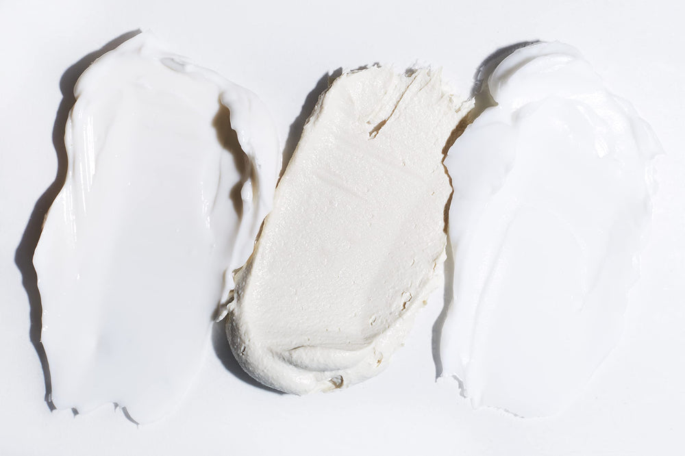 LATHER Ultra Mild Face Wash : nettoyage quotidien respectueux et hydratant pour peau sensible.