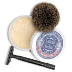 L'odeur Barbiers classique Latherwood rappelant un rituel traditionnel.