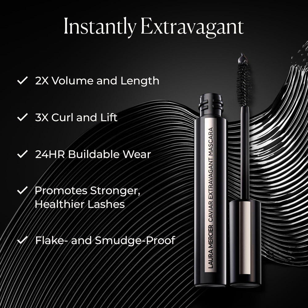 Laura Mercier Caviar Extravagant Mascara présente des pigments noirs intenses et magenta.