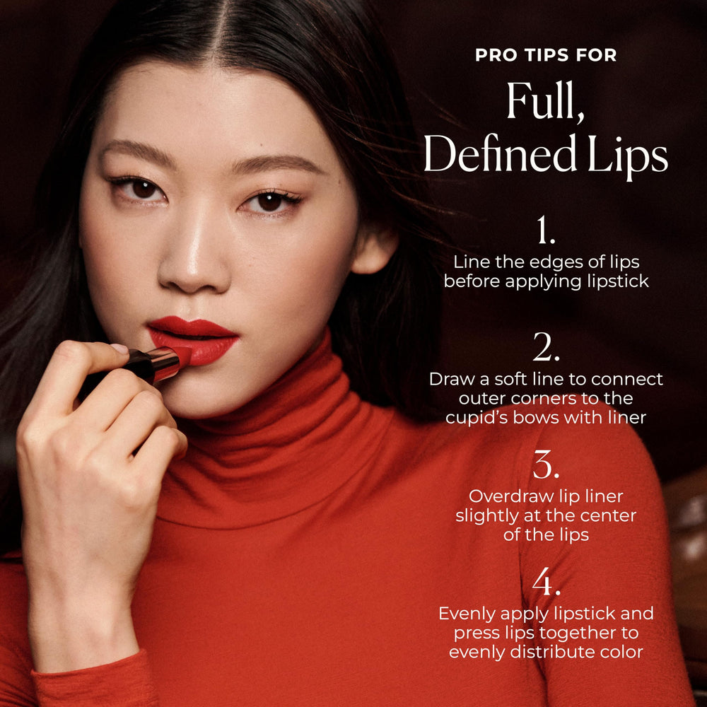 Détail de l’emballage et close-up du Laura Mercier Caviar Smoothing Matte Lipstick Chantilly Lace