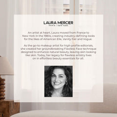 Laura Mercier compact portable avec applicateur inclus pour retouches rapides en déplacement.