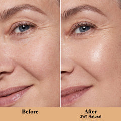 Nuance satinée de Laura Mercier Light Revealer pour un teint homogène.