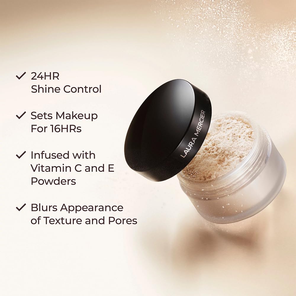 Poudre Laura Mercier infusée vitamine C et E — éclat subtil.