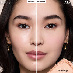 Laura Mercier poudre translucide, application press-roll pour une pose uniforme.