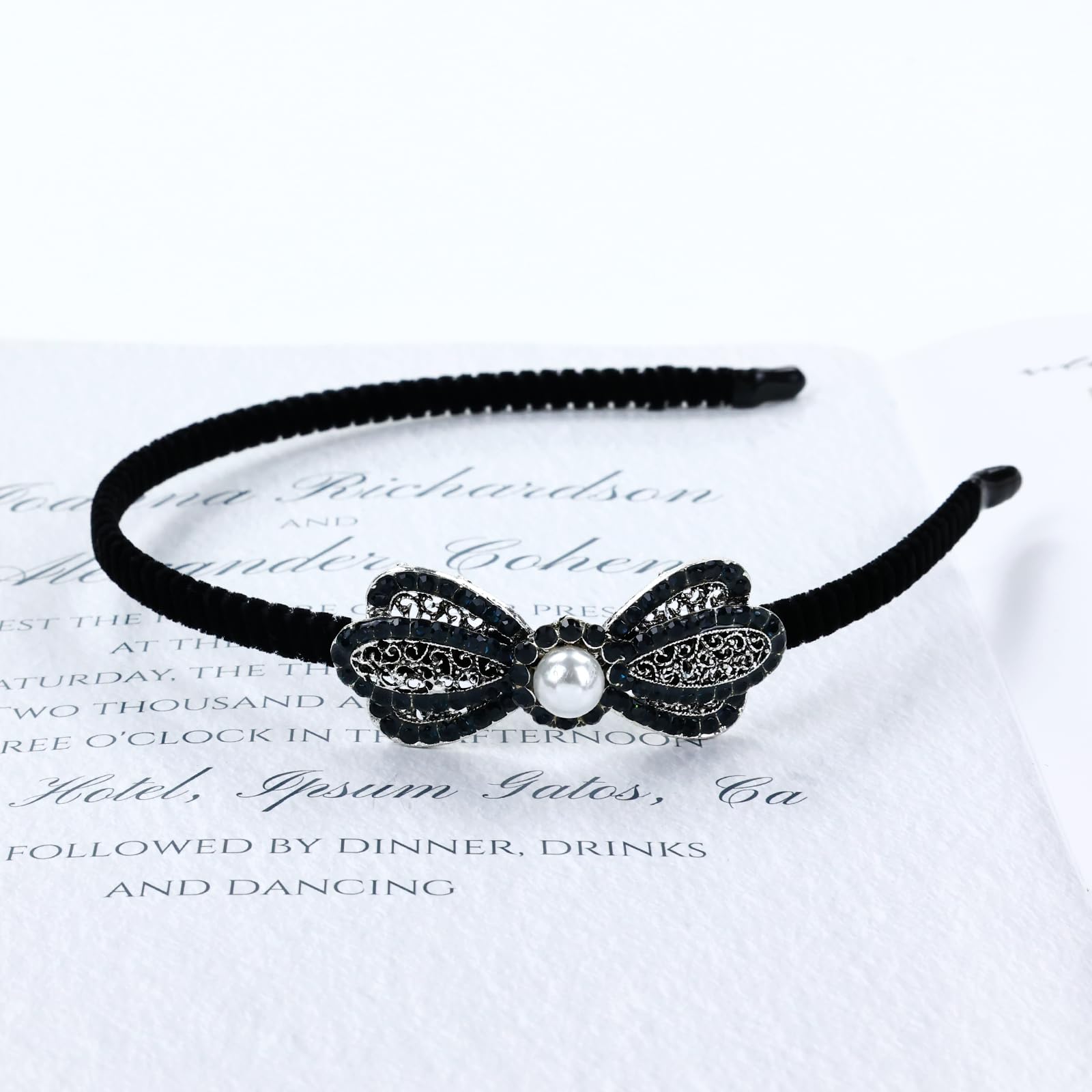 Lawie bandeau cheveux classique noir pour un usage polyvalent.