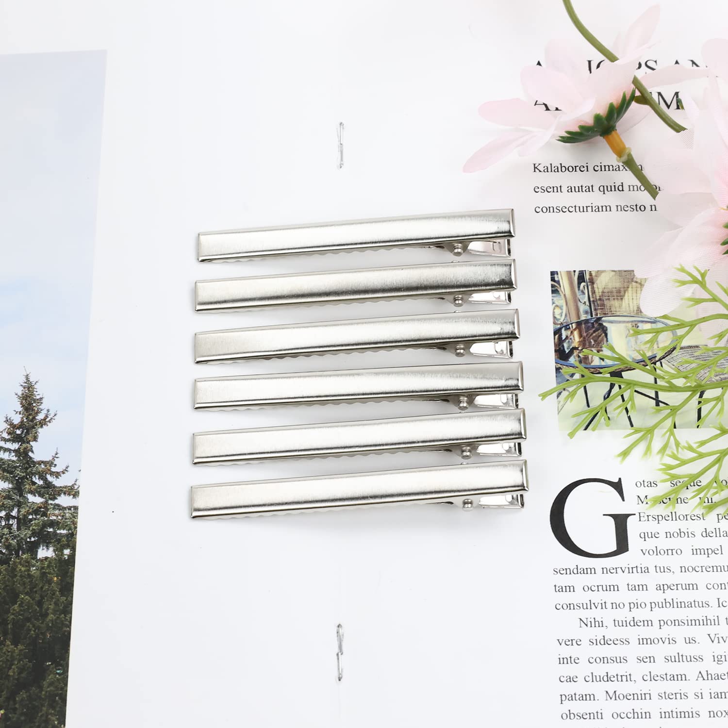 Barrette Lawie argentée prête à personnaliser avec accessoires.