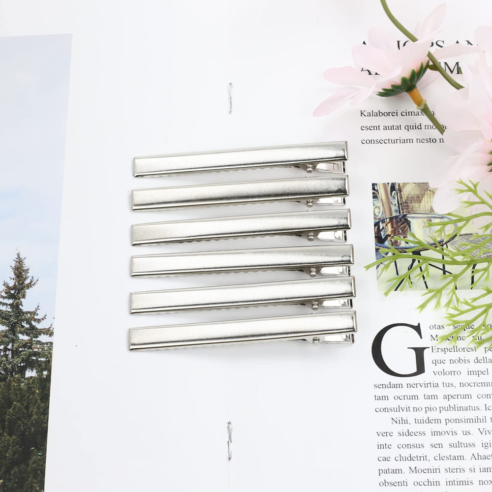 Barrette Lawie argentée prête à personnaliser avec accessoires.