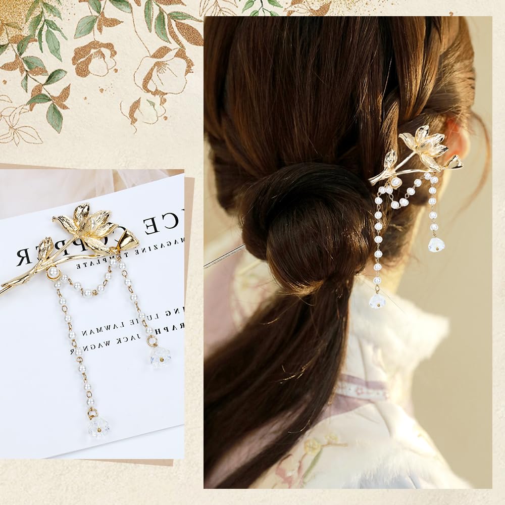 Lawie bâtons-cheveux dorés avec pendentifs roses, détail floral lumineux.