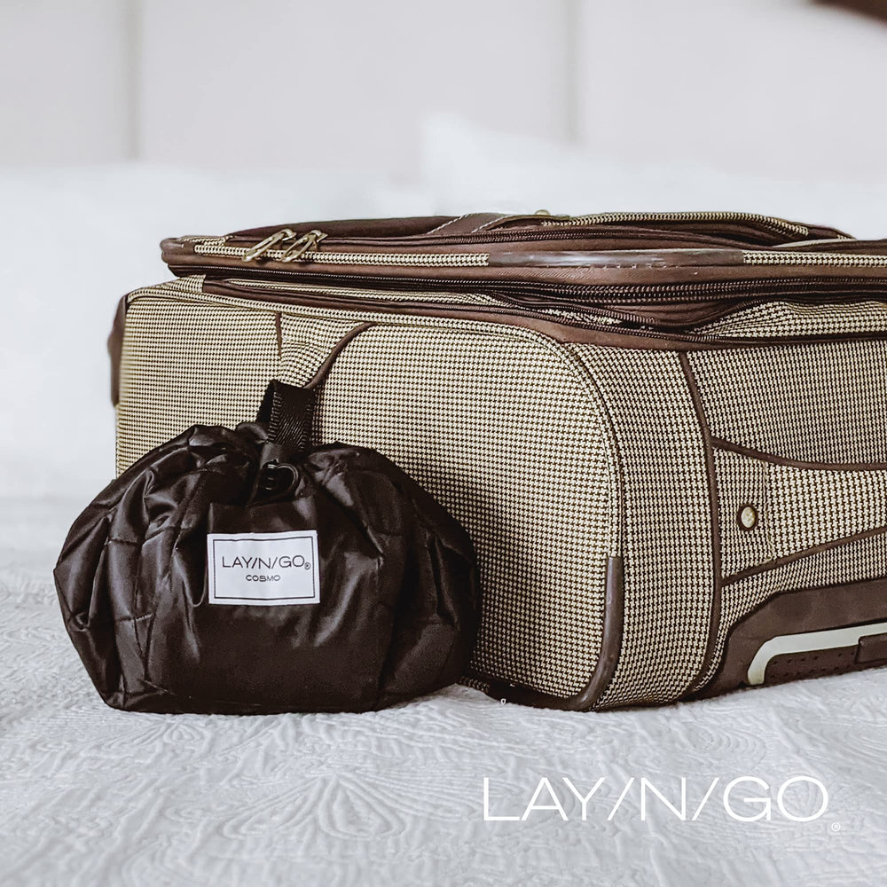 Lay-n-Go Cosmo usage quotidien pratique, parfait pour voyageurs et beauté.