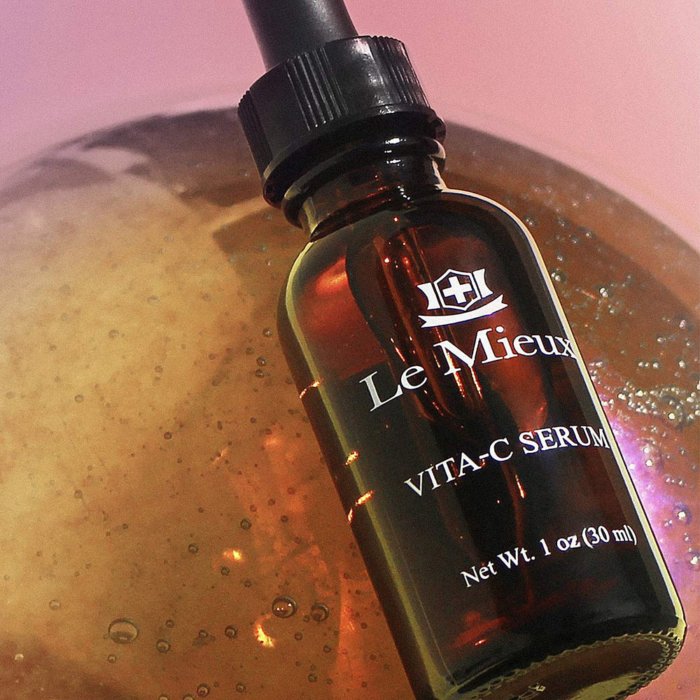Texture hydratante à base hyaluronique pour peau douce avec Le Mieux Vita-C Serum.