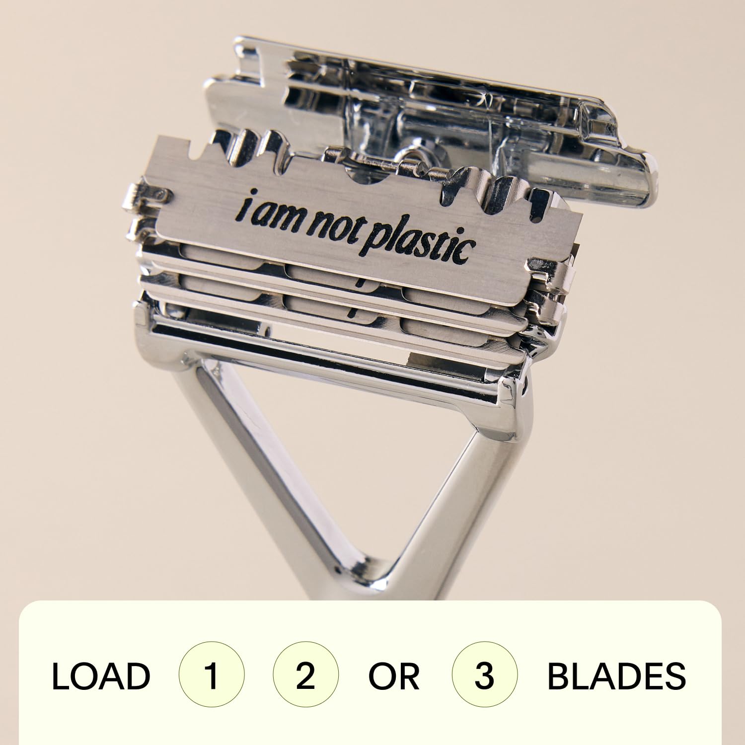 Leaf Shave démonstration du chargement des lames en acier inoxydable