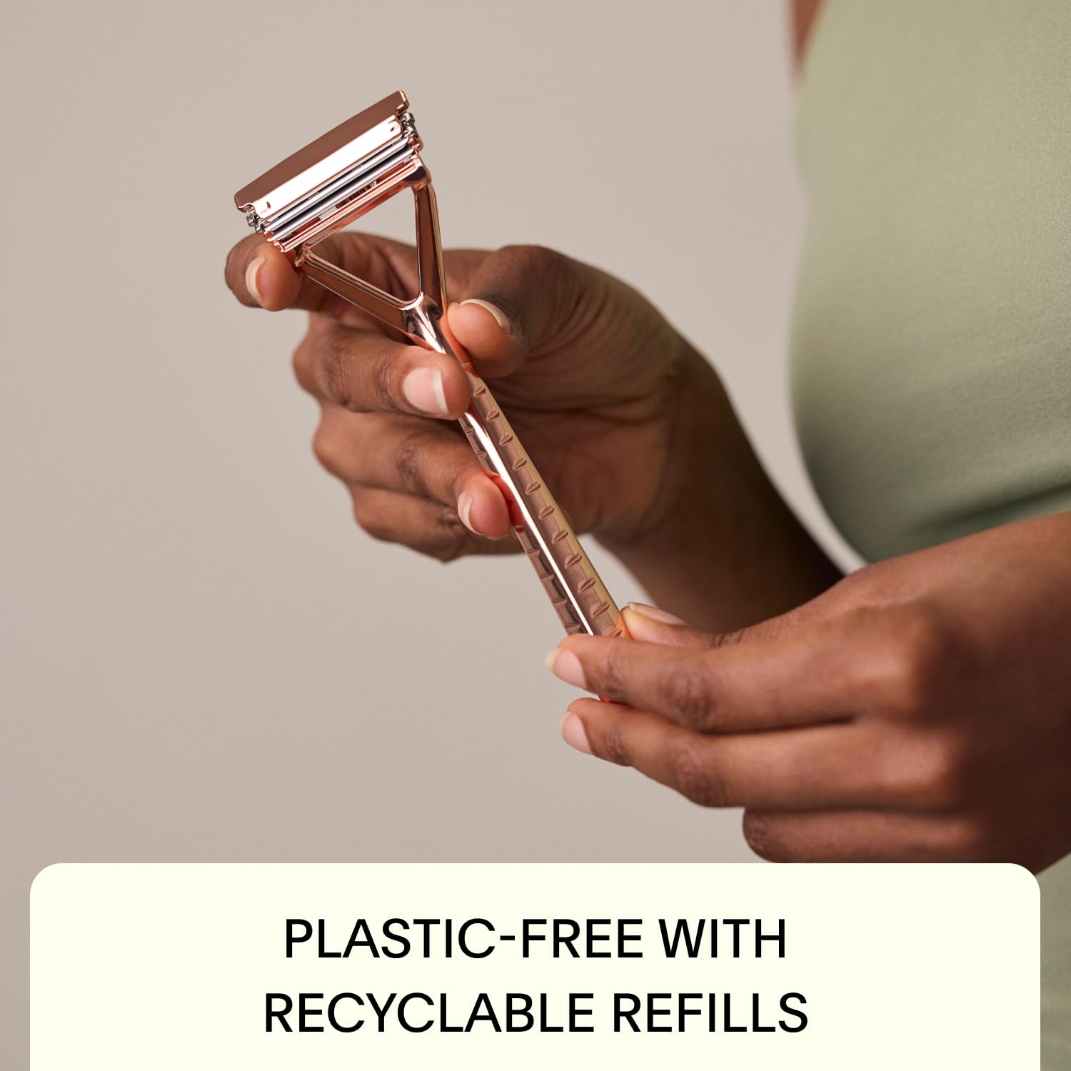Leaf Shave compatible avec les lames standard pour une adaptation facile.
