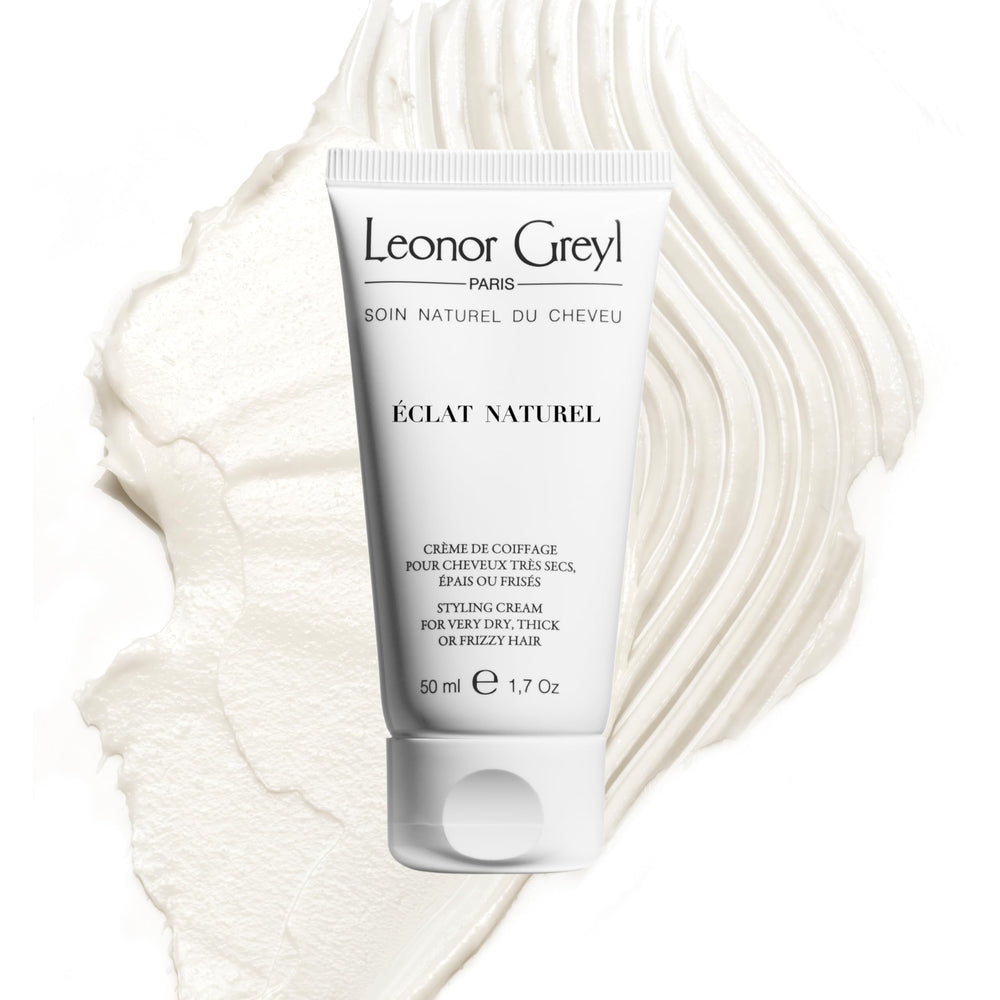 Leonor Greyl Éclat Naturel en bouteille, coiffage fluide et lisse.