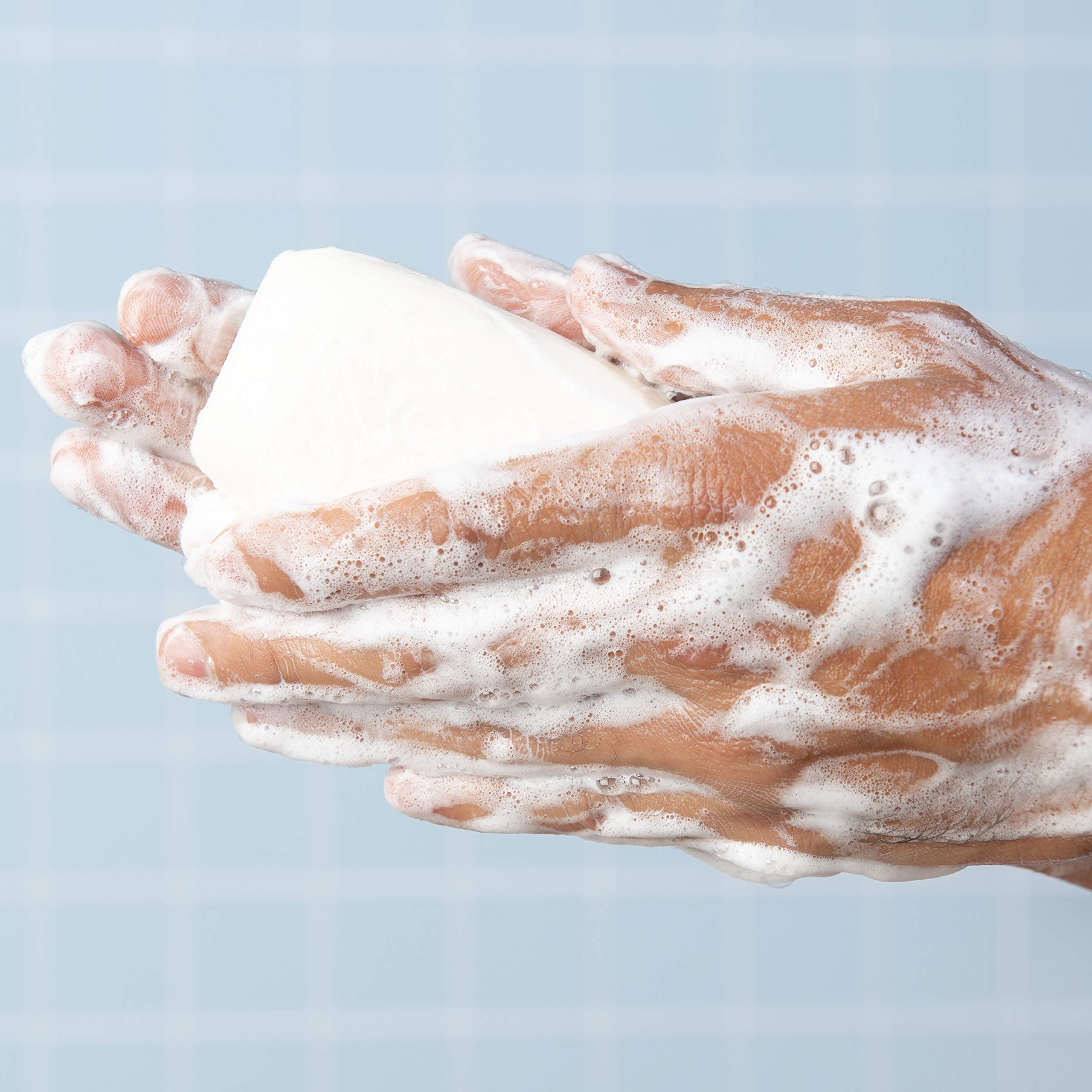 Barre Lever 2000 Aloe et Concombre sous la douche: mousse riche et rinçage clair.