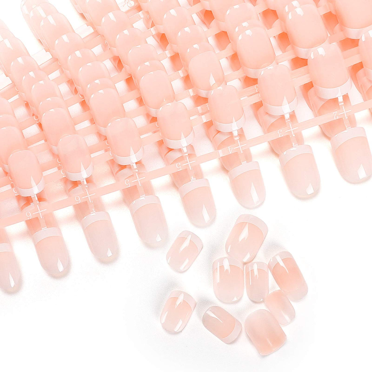 LIARTY faux ongles French naturel, étui simple pour rangement rapide.